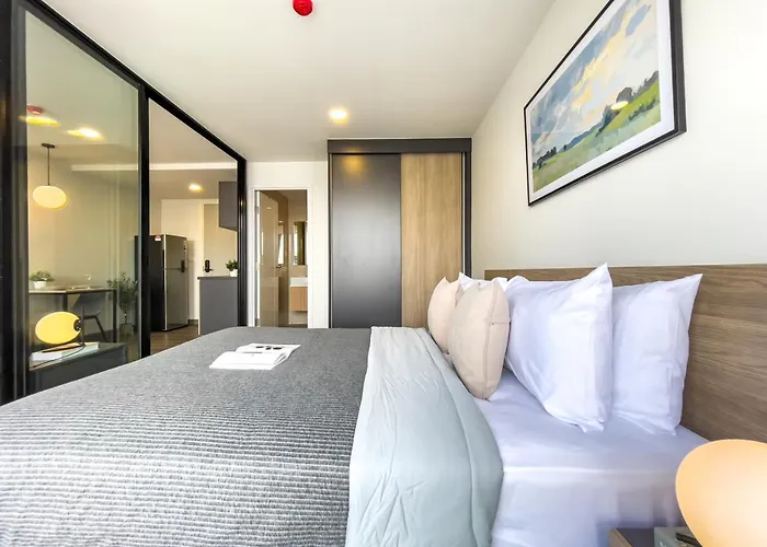 Apartment Near Bts - Near Iconsiam - Pool And Gym - Sontana Bangkok