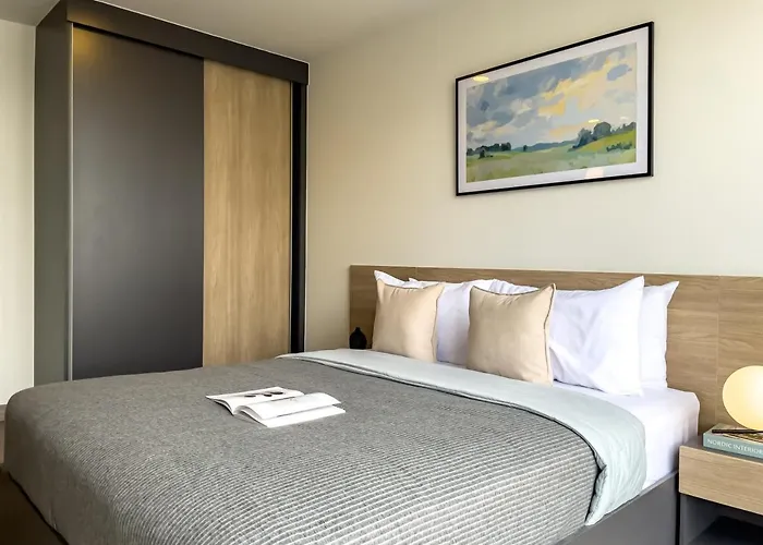 Near Bts - Near Iconsiam - Pool And Gym - Sontana Bangkok